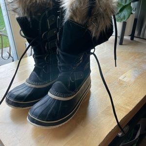 Sorel Joan of Arc boots